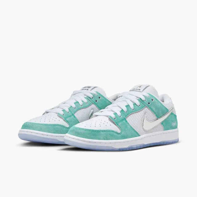 Nike dunk low SB ''April''