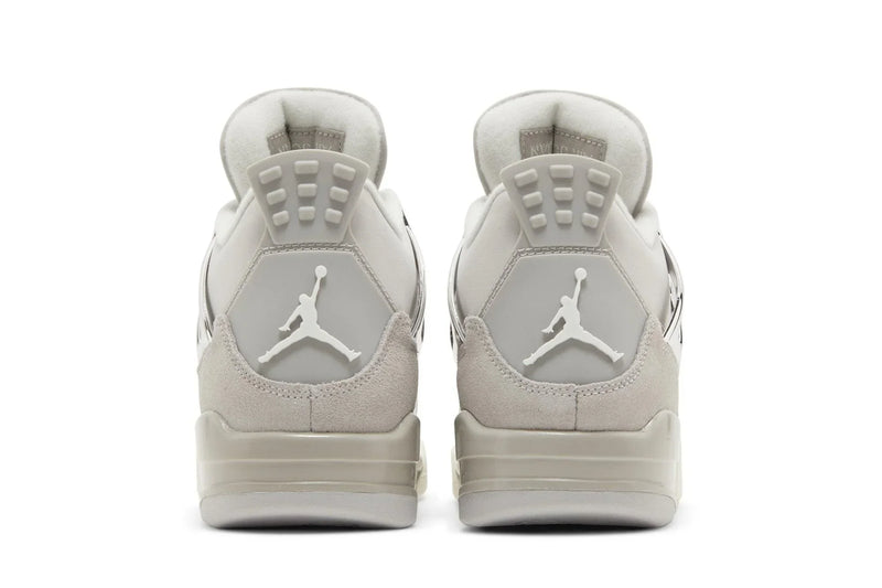 Air Jordan 4 Frozen Moments Cinza